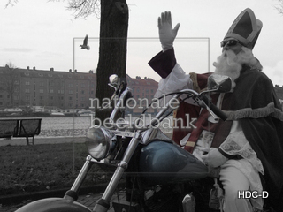 18-nationalebeeldbank_2008-12-240031-2_sint-ter-harley
